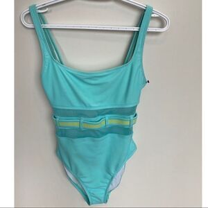 La Blanca One Piece Swimsuit Mesh Belt Panel